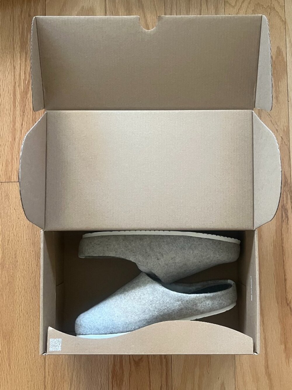 NEW!!! allbirds indoor/outdoor slippers - Picture 5 of 5